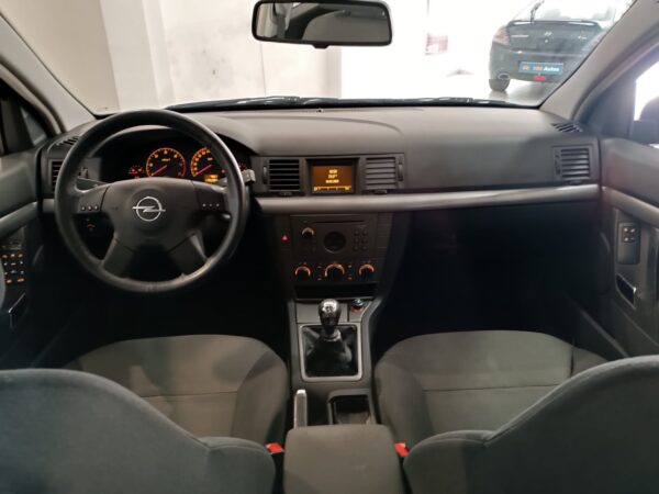 Opel Vectra C 2.2 DTI 16V Confort - Imagen 11
