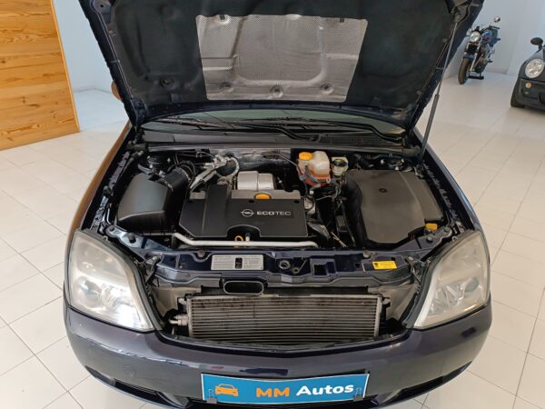 Opel Vectra C 2.2 DTI 16V Confort - Imagen 7