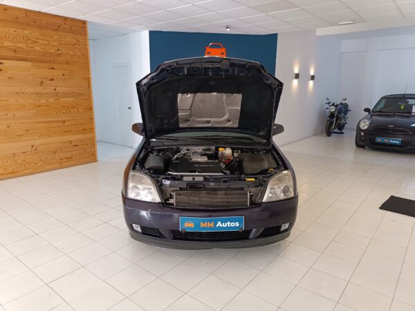 Opel Vectra C 2.2 DTI 16V Confort - Imagen 6