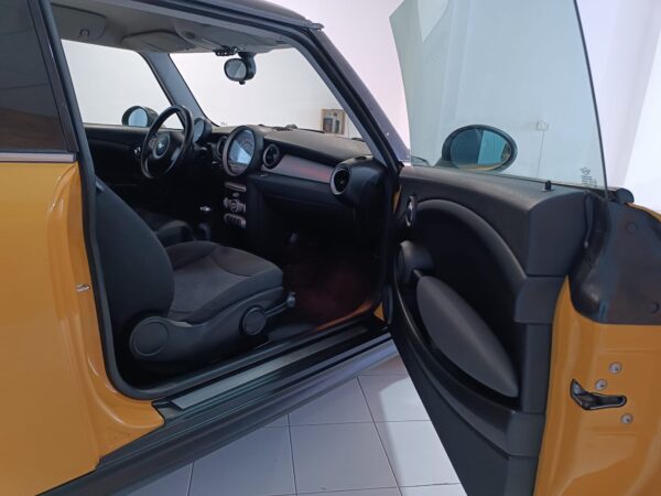 Mini Cooper One - Imagen 10