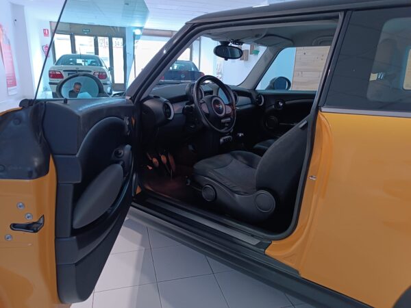 Mini Cooper One - Imagen 9