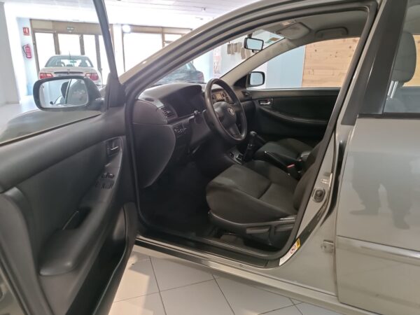 Toyota Corolla 1.6 VVTI Terra 110 CV - Imagen 14