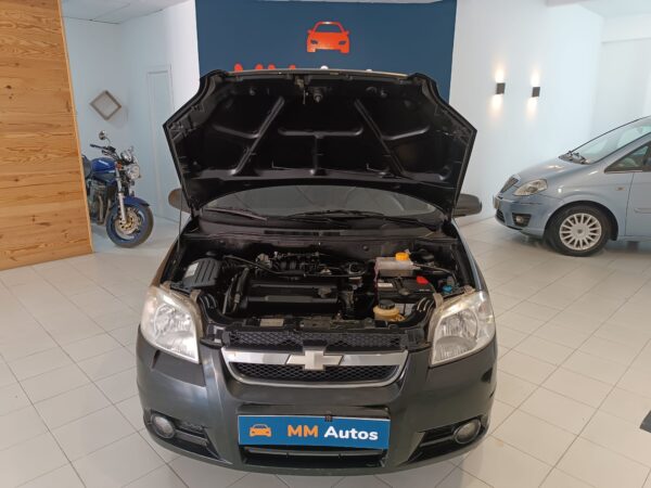 Chevrolet Aveo 1.4 16v LT - Imagen 11