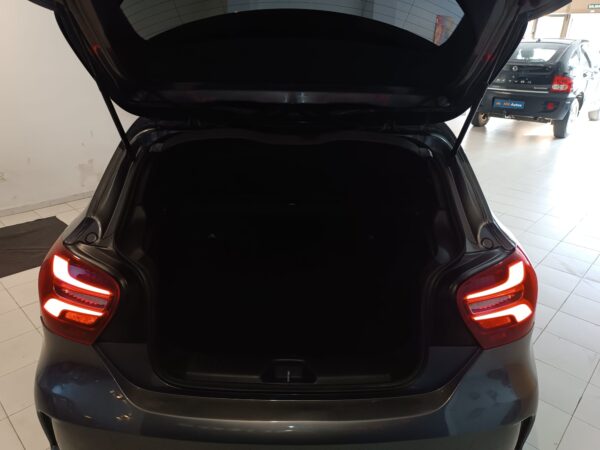 Mercedes-Benz Clase A Automático - Imagen 2