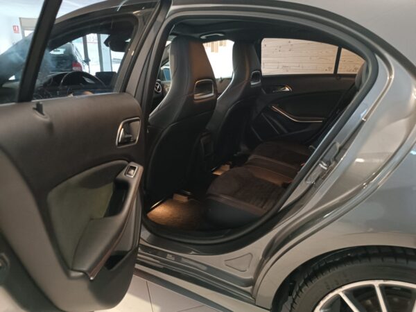 Mercedes-Benz Clase A Automático - Imagen 8