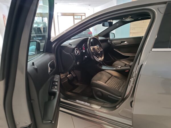 Mercedes-Benz Clase A Automático - Imagen 9
