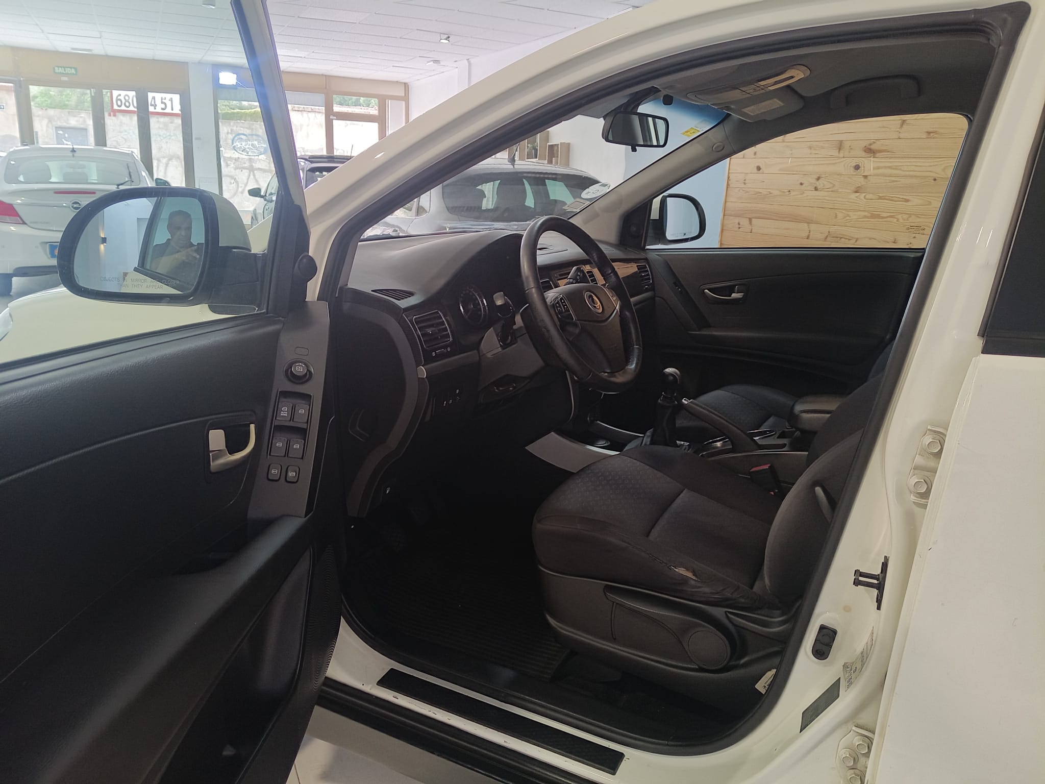 SSangyong Korando 4x2 - Imagen 14