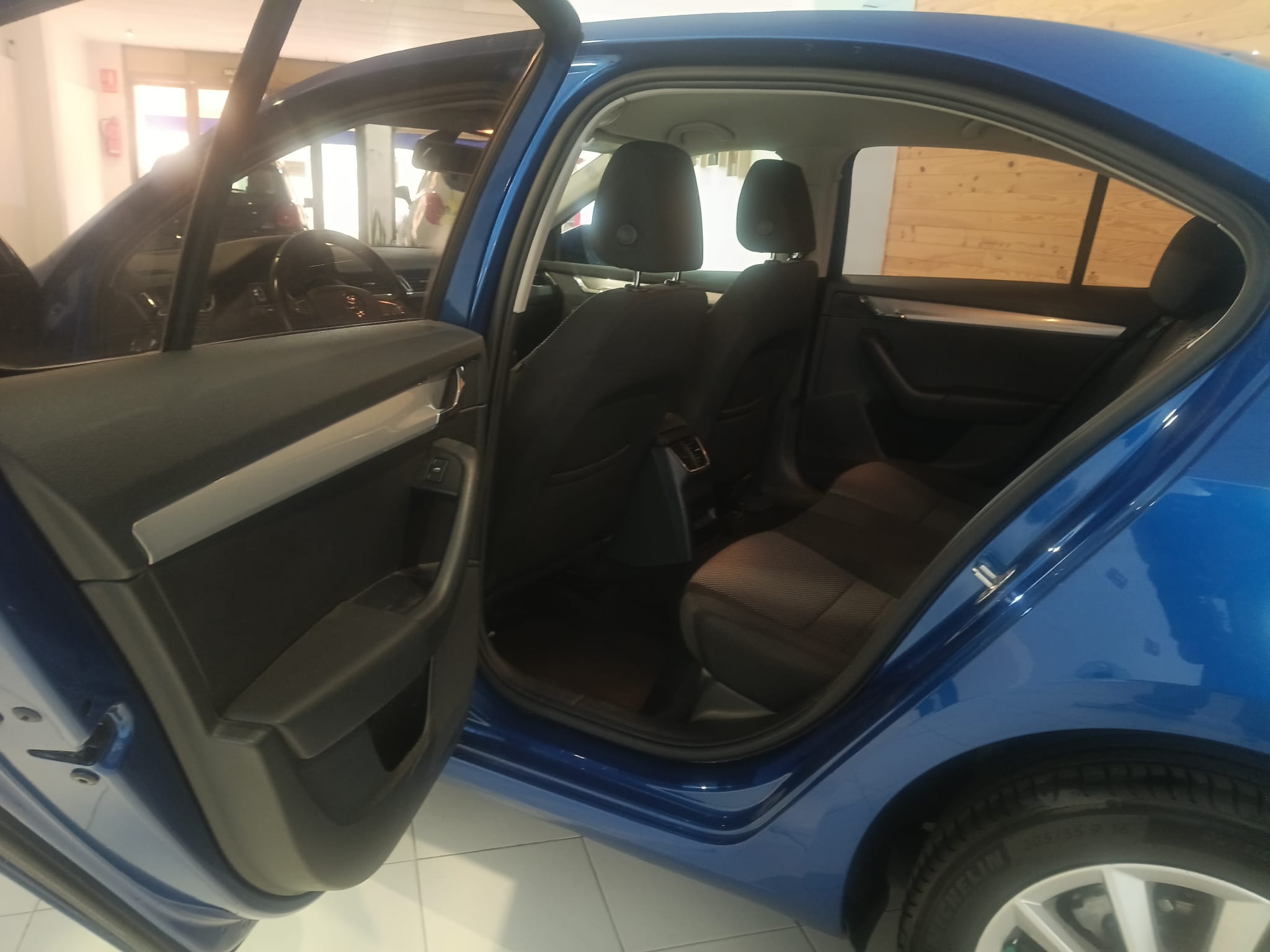 Skoda Octavia 1.6 TDI - Imagen 11