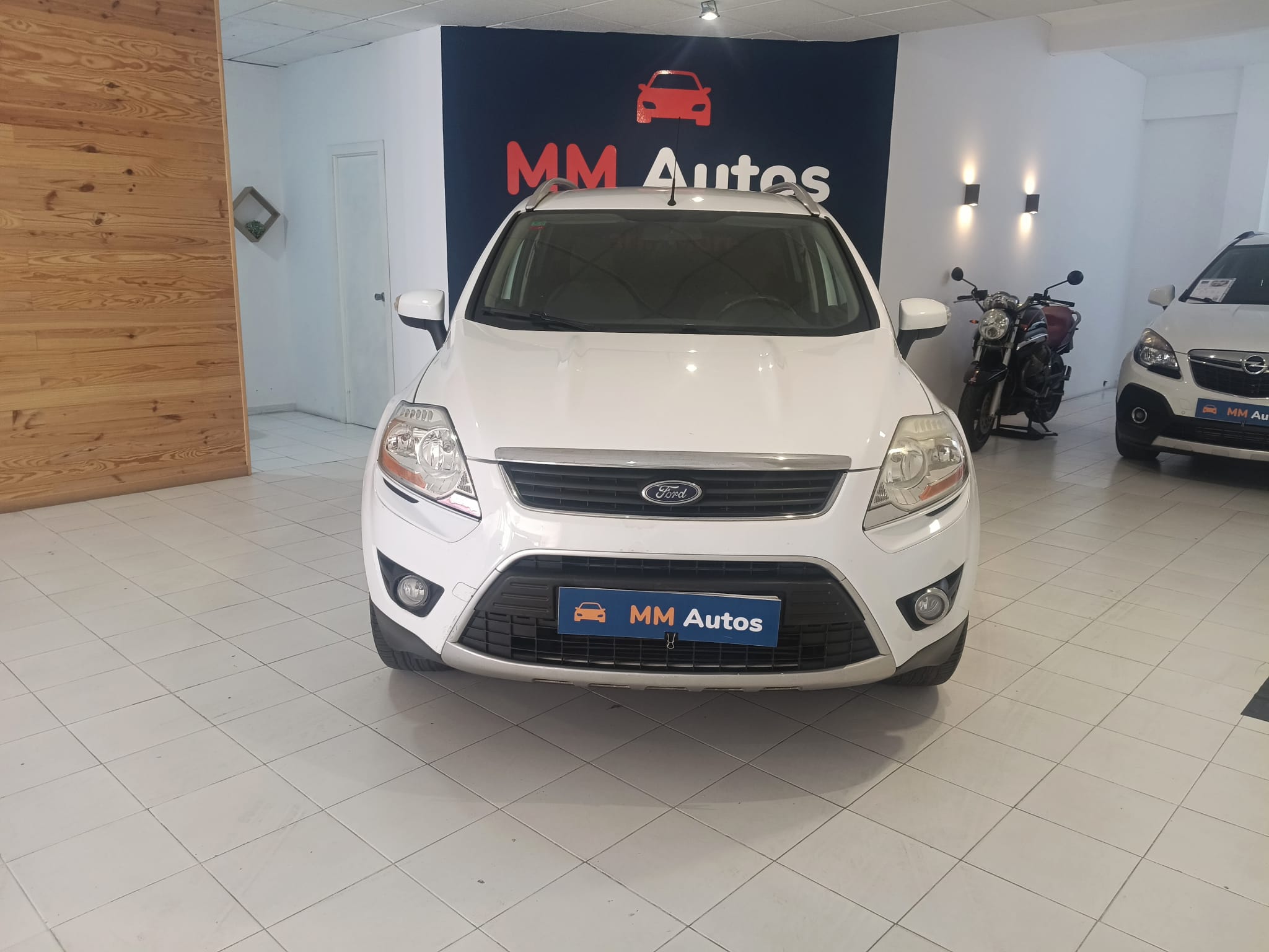 Ford Kuga 2.0 TDCI 2WD Trend - Imagen 4